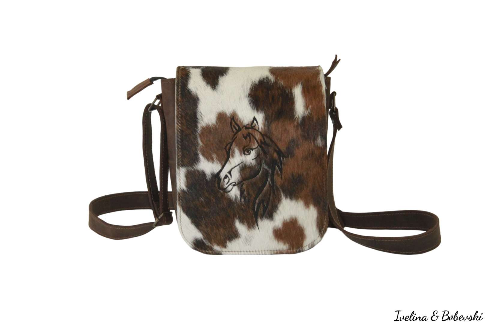 embroidery_fur_leather_horse_2_1