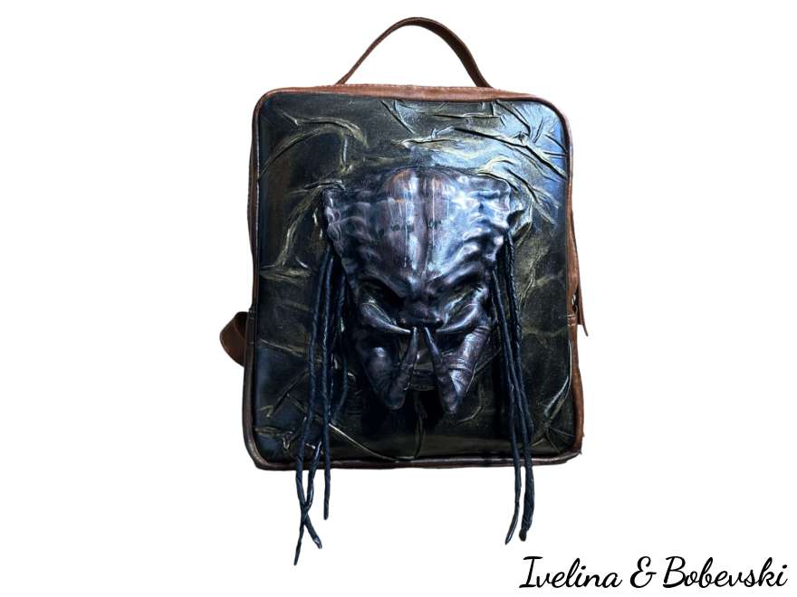 genuine-leather-sculpture-backpack-predator-1