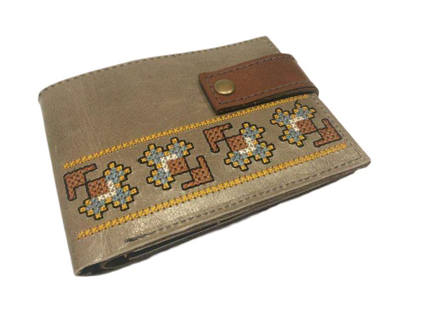 Paun_Mens_Wallet_Embroidery_Leather_Ivelina_2.jpg