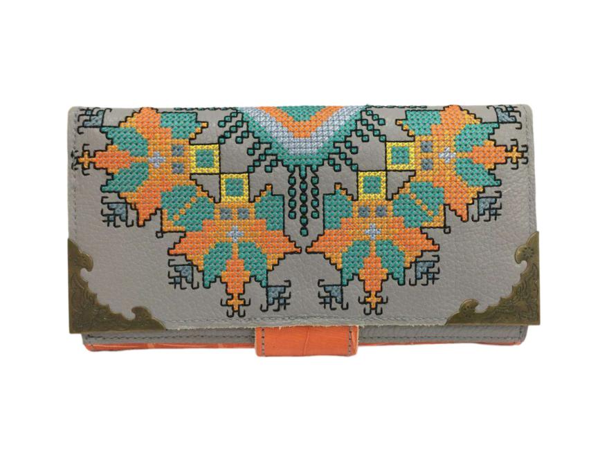 Ladies_Wallet_Embroidery_Leather_Famina_1.jpg