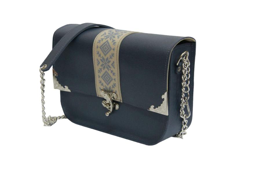 ladies_bag_embroidery_saffiano_ivelina_bobevski_este_3.jpg