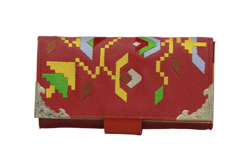 ladies_wallet_leather_embroidery_ivelina_bobevski_villa_1.jpg